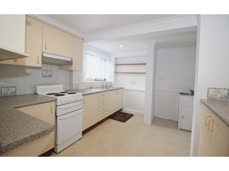 Lower 6 Oxford Falls Road, Beacon Hill NSW 2100