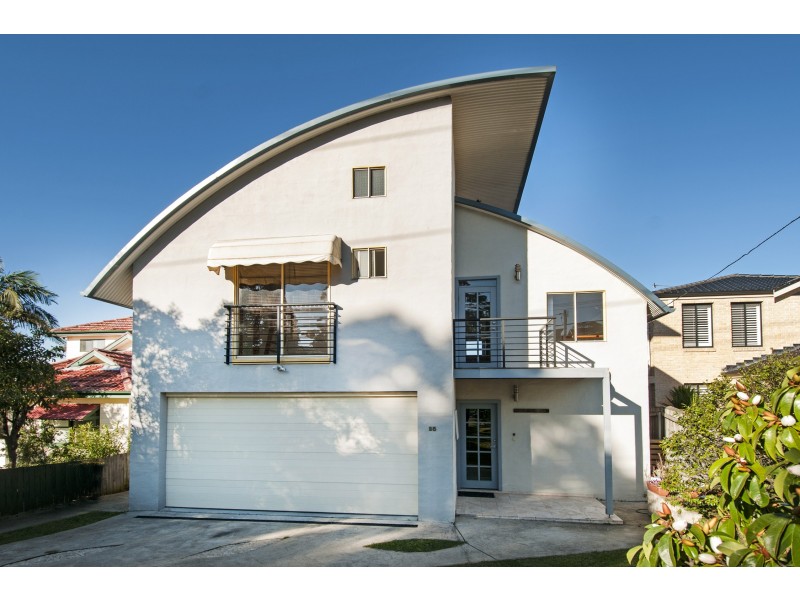 Lower 25 Edward Street, Narraweena NSW 2099