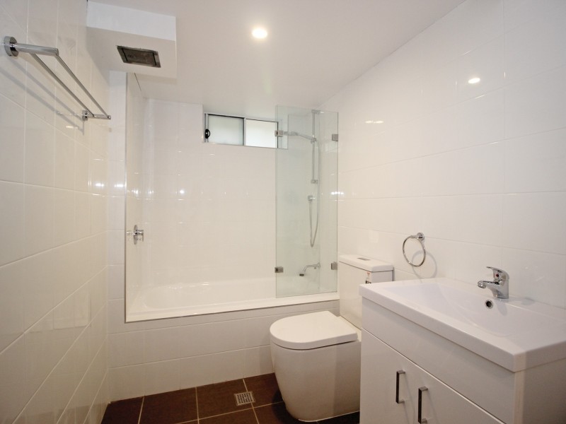 Lower 6 Oxford Falls Road, Beacon Hill NSW 2100
