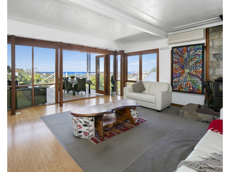 19 Connaught Street, Narraweena NSW 2099