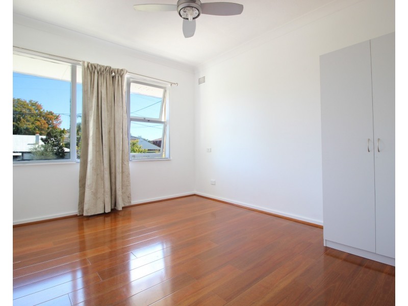 Upper 9 Campbell Ave, Dee Why NSW 2099