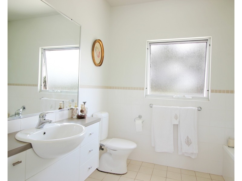 16 Yalinbah Street, Tea Gardens NSW 2324