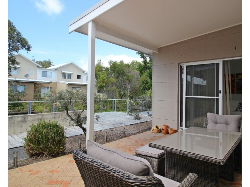 16 Yalinbah Street, Tea Gardens NSW 2324
