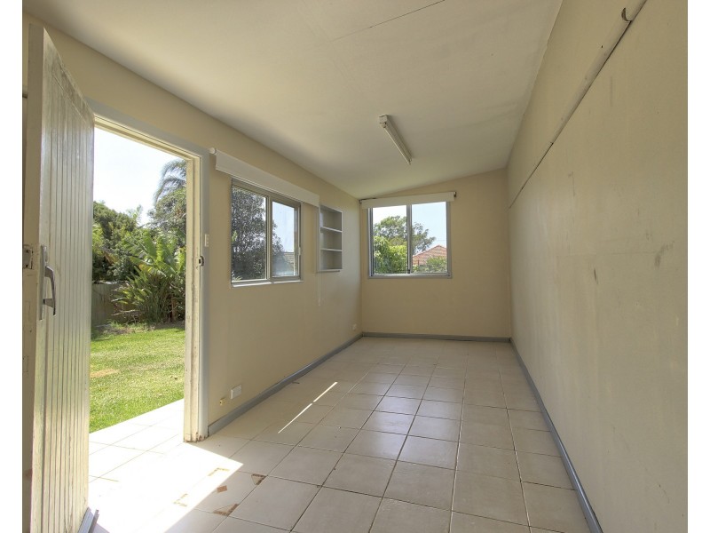 Lower 25 Edward Street, Narraweena NSW 2099