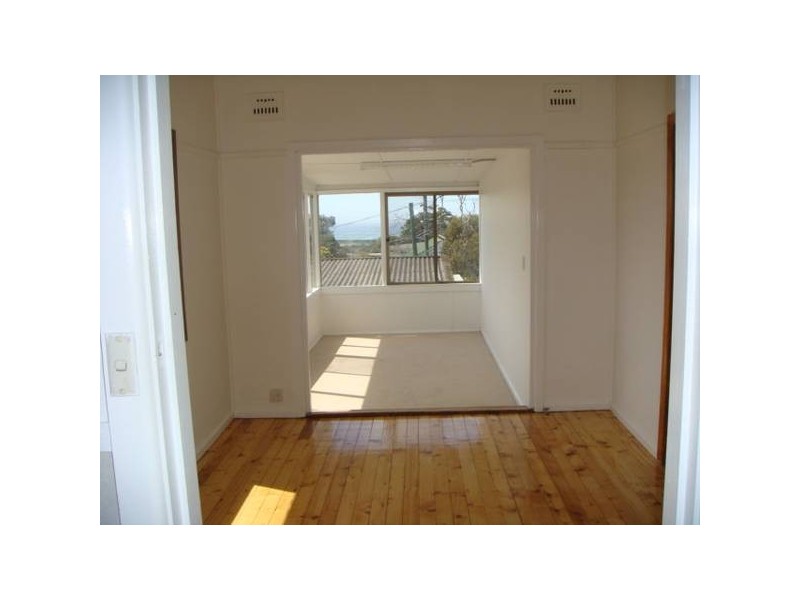 4 Parr Pde, Narraweena NSW 2099