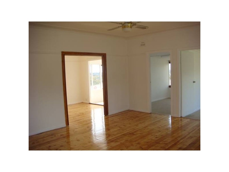 4 Parr Pde, Narraweena NSW 2099