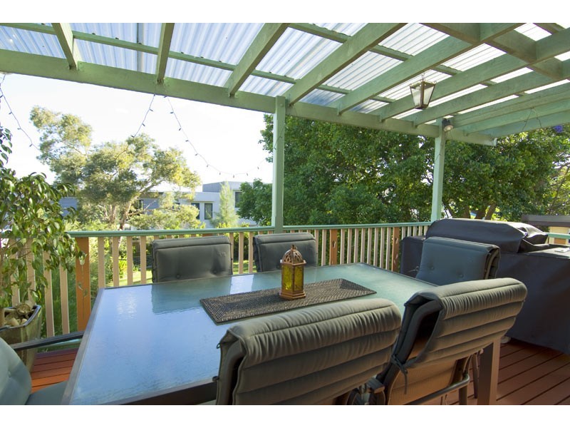 17 Shackel Ave, Brookvale NSW 2100