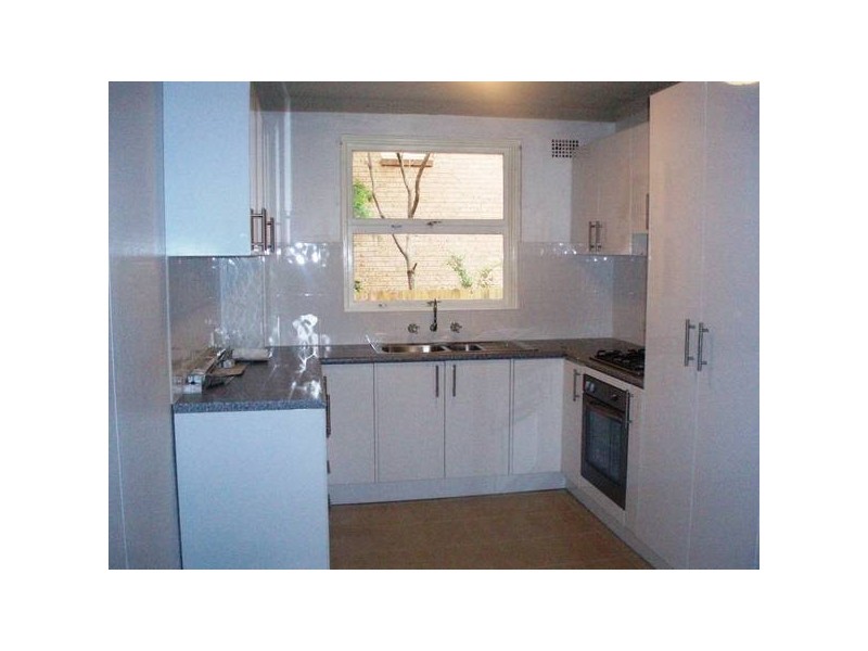 3/27 Hawkesbury Ave, Dee Why NSW 2099