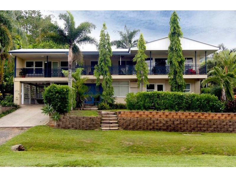 80 Hillview Crescent, Whitfield QLD 4870