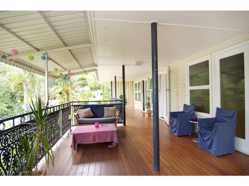 80 Hillview Crescent, Whitfield QLD 4870