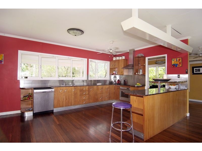 80 Hillview Crescent, Whitfield QLD 4870