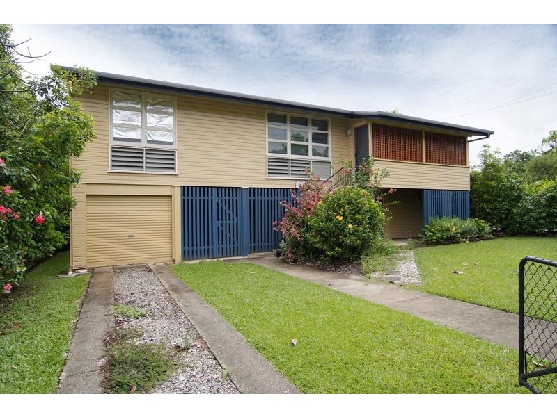 27 Oxley Street, Edge Hill QLD 4870