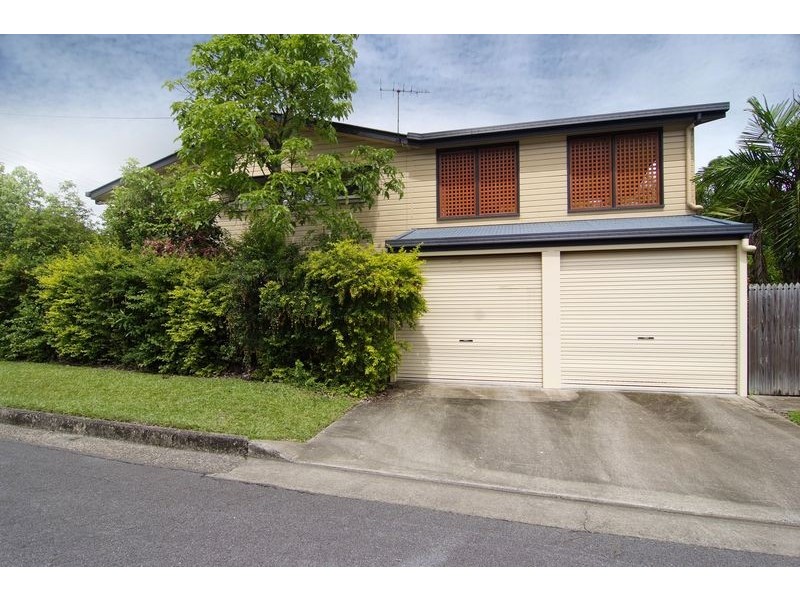27 Oxley Street, Edge Hill QLD 4870