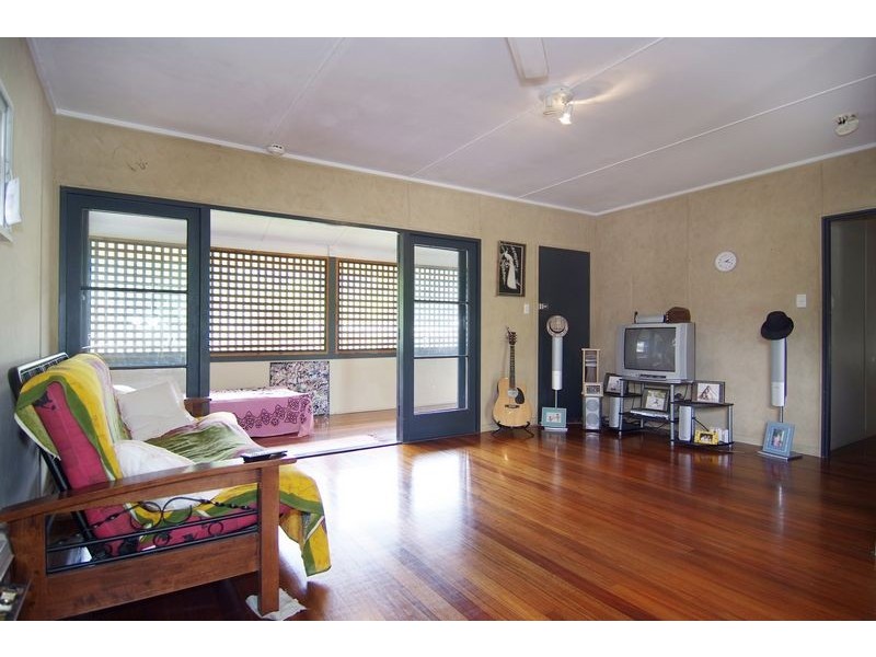 27 Oxley Street, Edge Hill QLD 4870