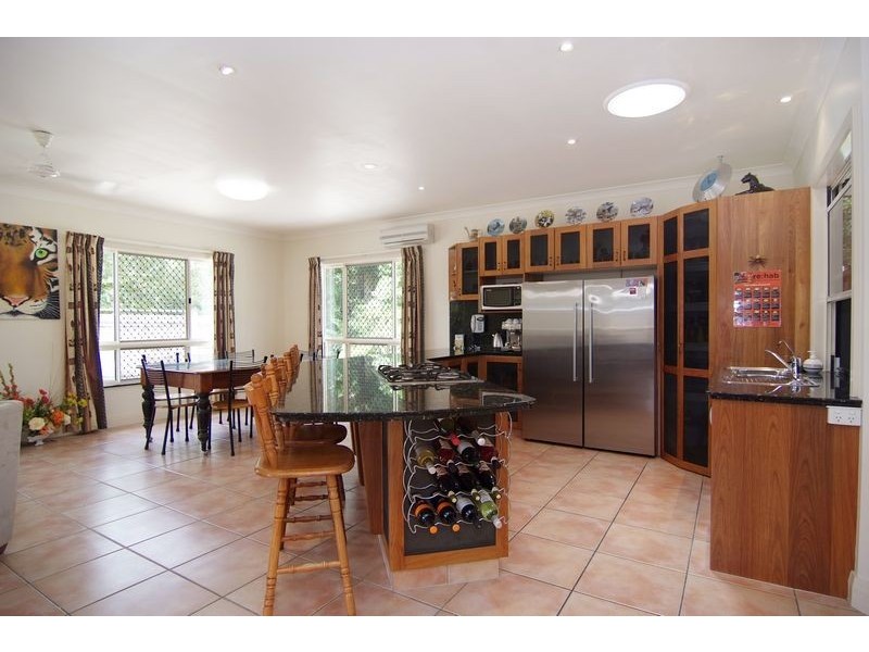 4 Sailfish Close, Kanimbla QLD 4870