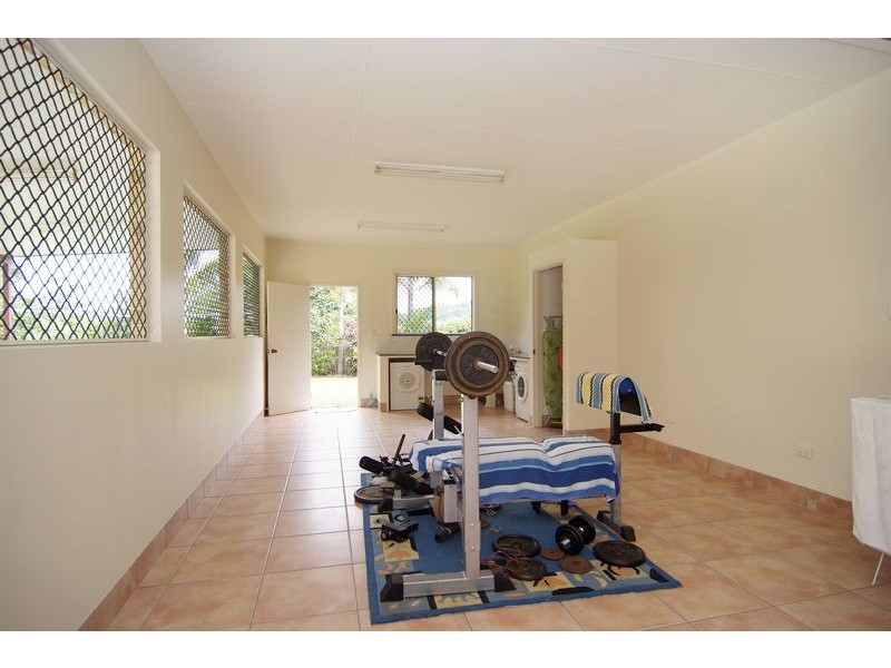 4 Sailfish Close, Kanimbla QLD 4870