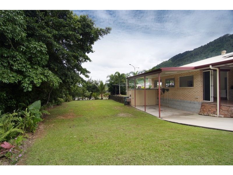 4 Sailfish Close, Kanimbla QLD 4870