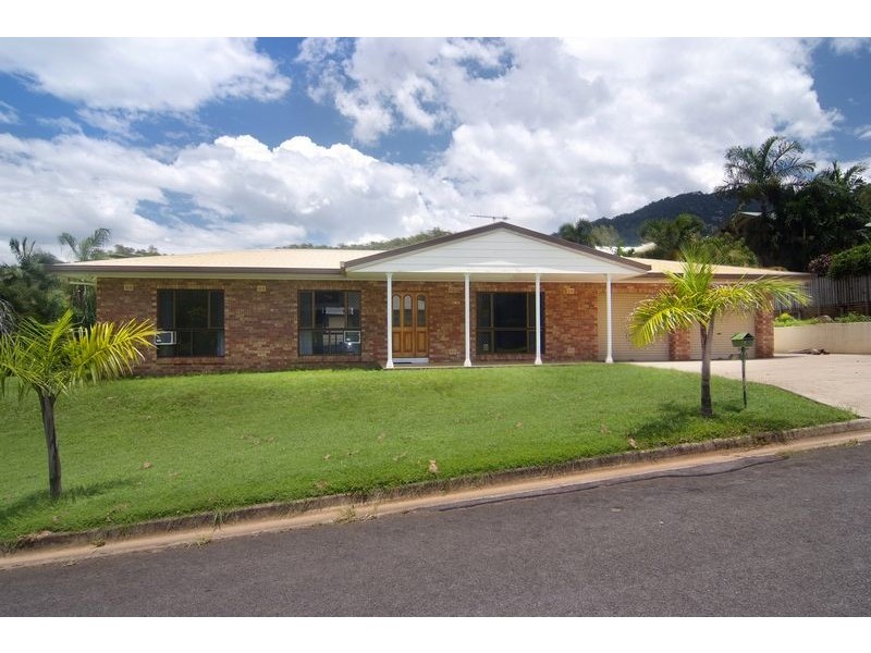 18 Rogers Close, Whitfield QLD 4870