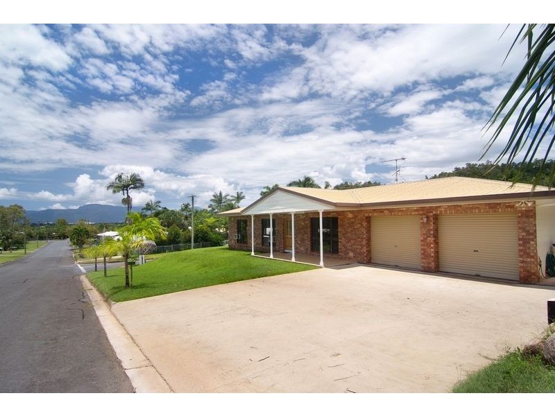 18 Rogers Close, Whitfield QLD 4870