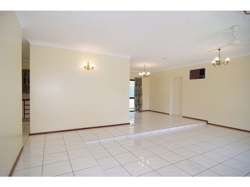 18 Rogers Close, Whitfield QLD 4870