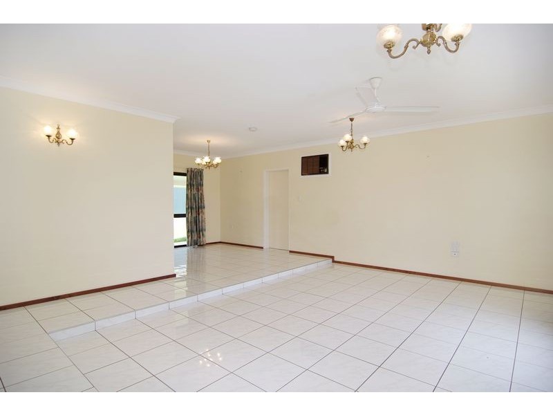 18 Rogers Close, Whitfield QLD 4870