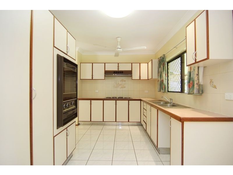 18 Rogers Close, Whitfield QLD 4870