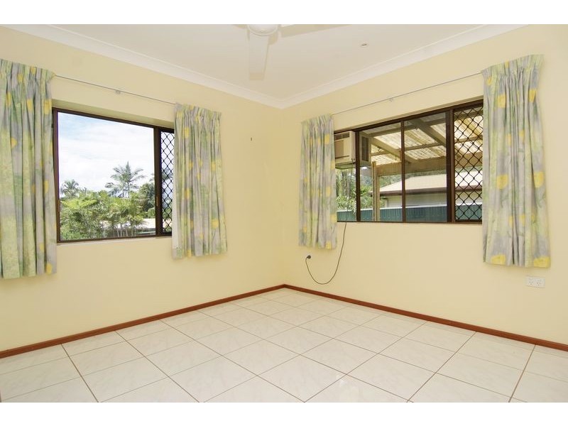 18 Rogers Close, Whitfield QLD 4870
