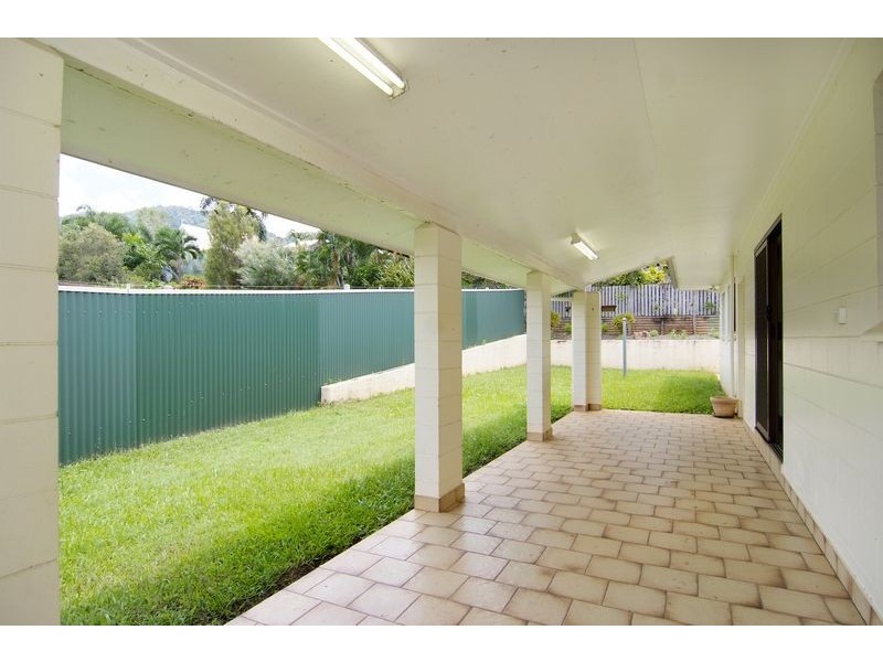 18 Rogers Close, Whitfield QLD 4870