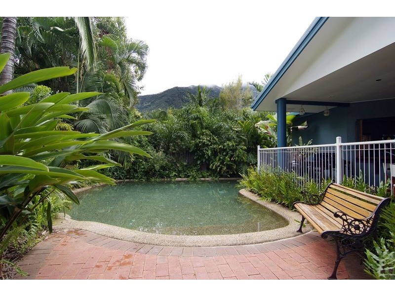 43 Michaelangelo Drive, Redlynch QLD 4870