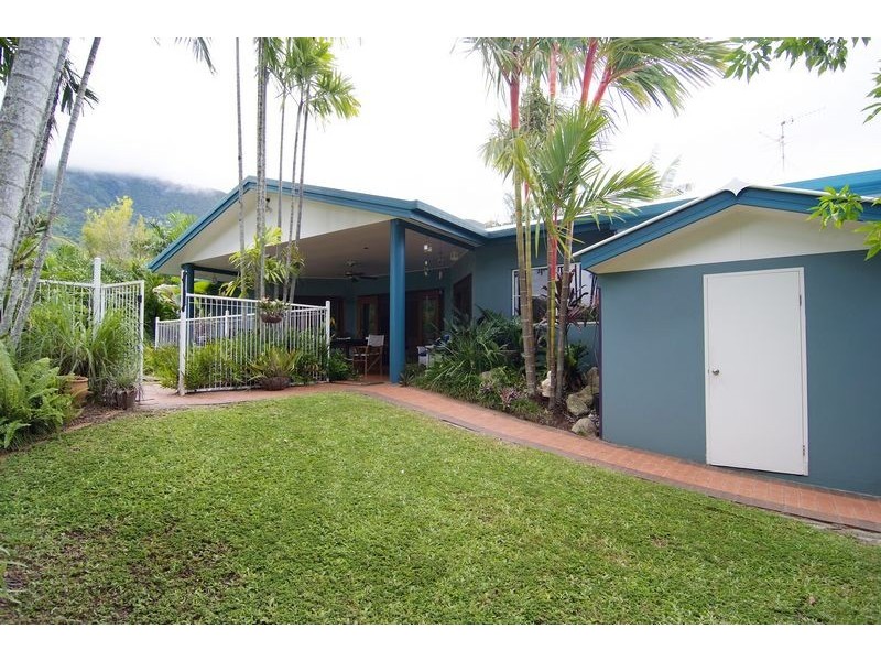 43 Michaelangelo Drive, Redlynch QLD 4870