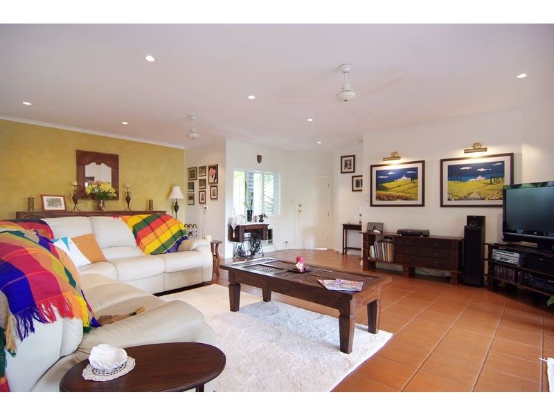43 Michaelangelo Drive, Redlynch QLD 4870