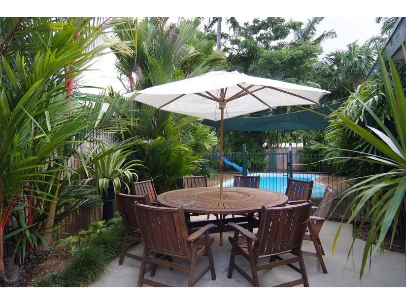 8 Ulambi Close, White Rock QLD 4868