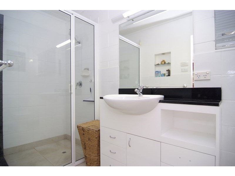 8 Ulambi Close, White Rock QLD 4868