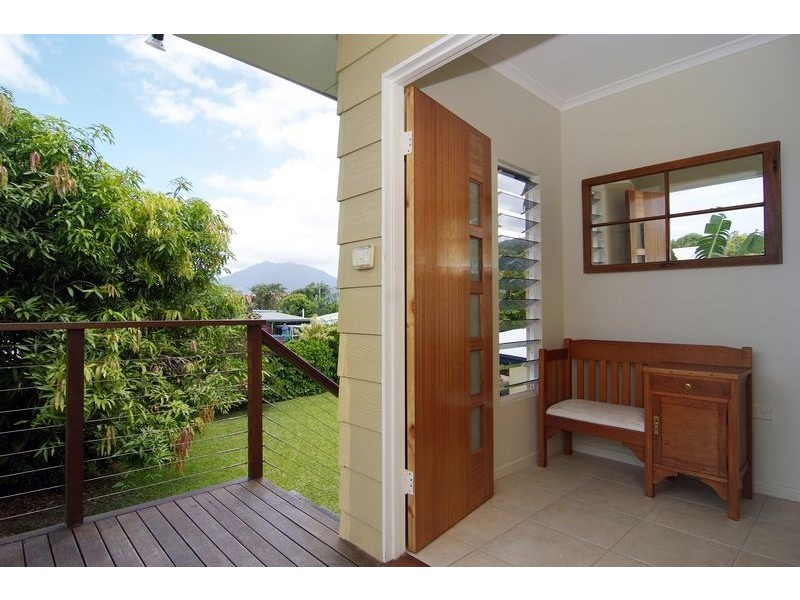 8 Ulambi Close, White Rock QLD 4868
