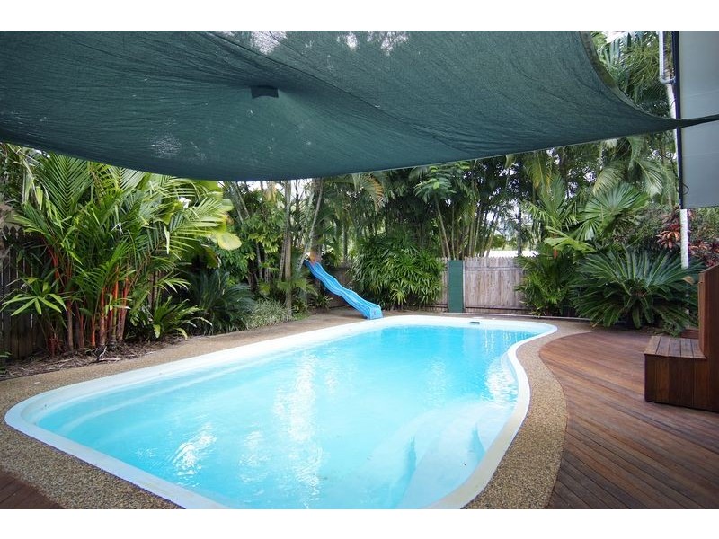 8 Ulambi Close, White Rock QLD 4868