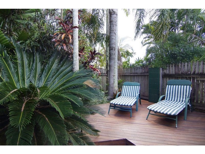 8 Ulambi Close, White Rock QLD 4868