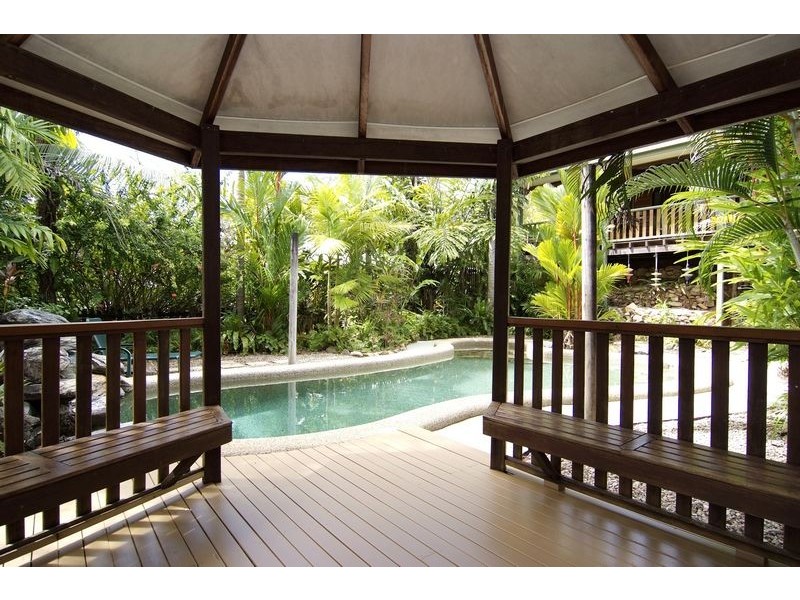 15 Granite Close, Brinsmead QLD 4870