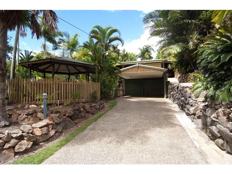15 Granite Close, Brinsmead QLD 4870