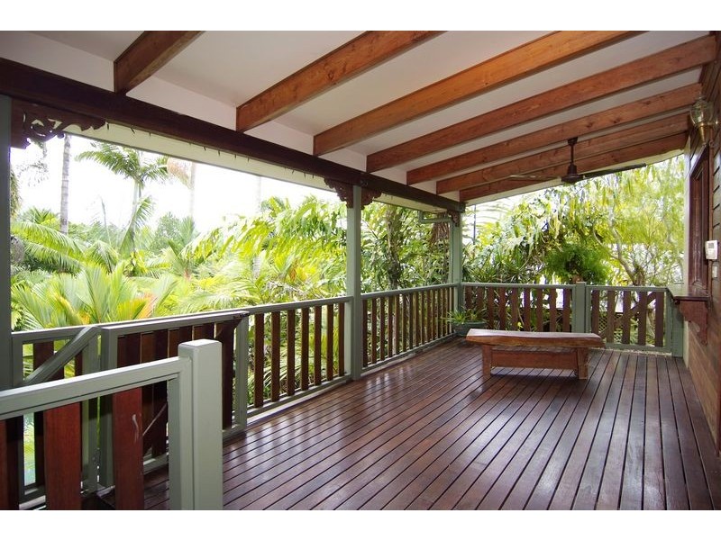 15 Granite Close, Brinsmead QLD 4870
