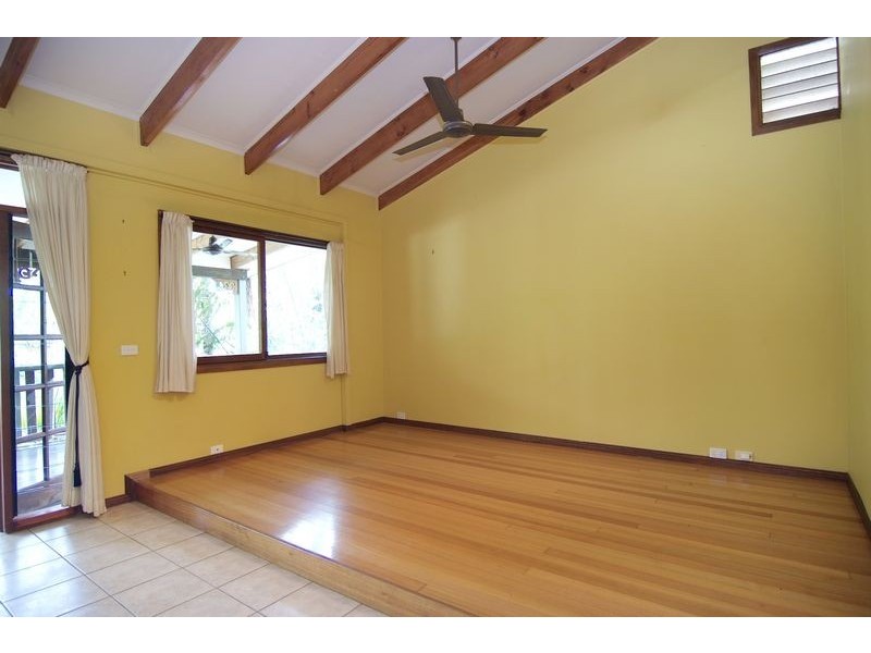 15 Granite Close, Brinsmead QLD 4870