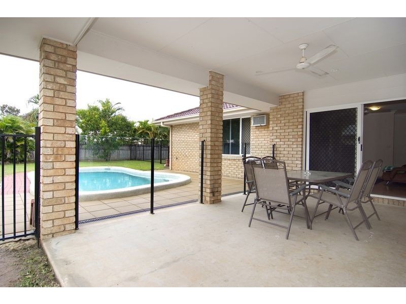 20 Meander Close, Brinsmead QLD 4870