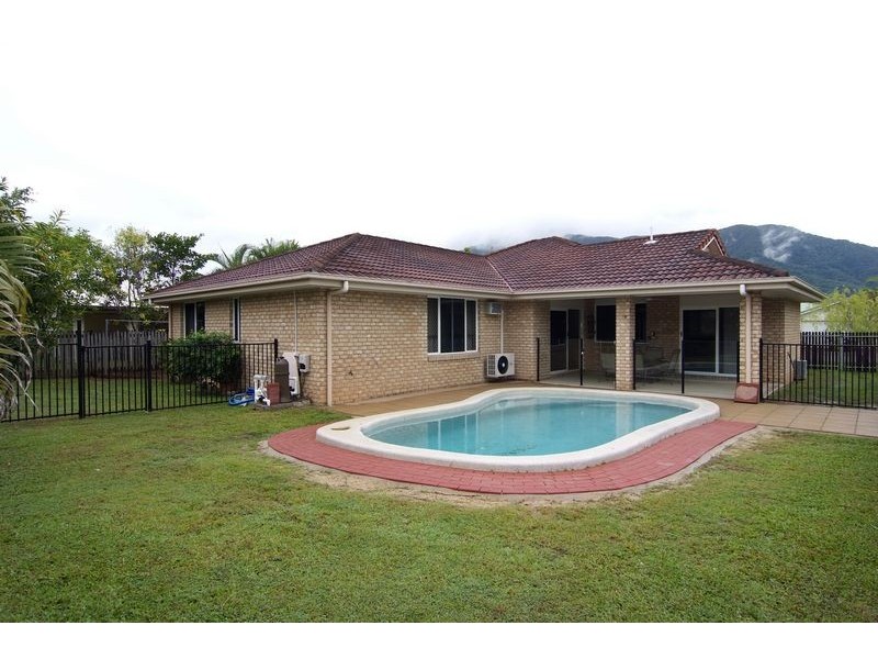 20 Meander Close, Brinsmead QLD 4870