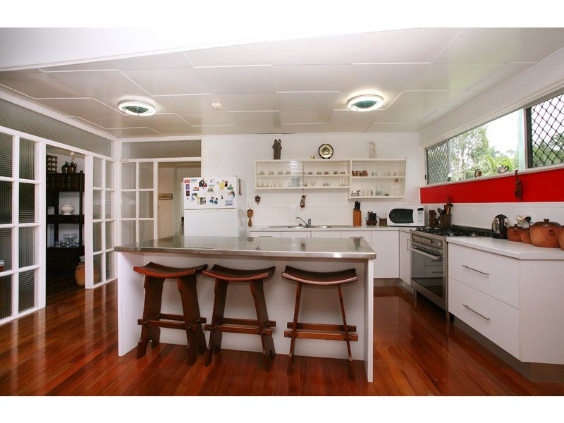 143 Greenslopes Street, Edge Hill QLD 4870