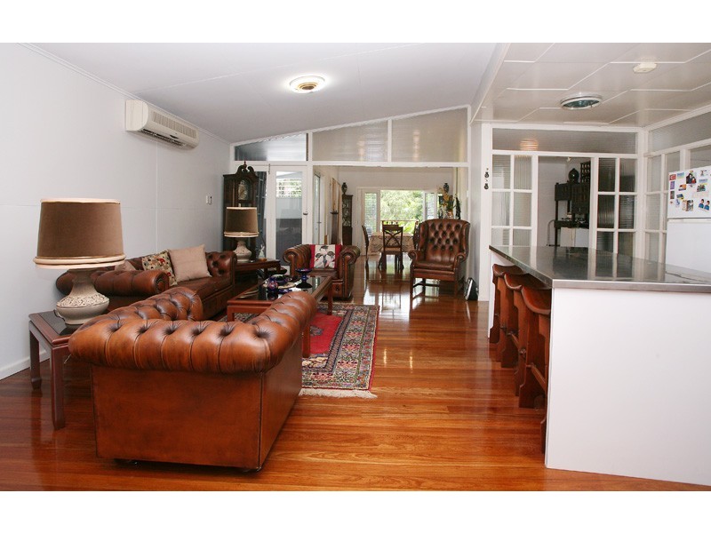 143 Greenslopes Street, Edge Hill QLD 4870