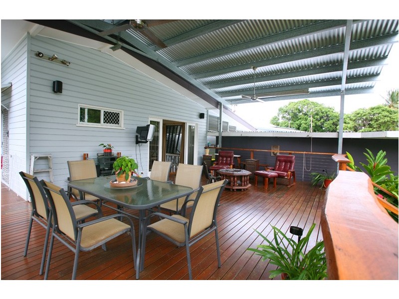 143 Greenslopes Street, Edge Hill QLD 4870