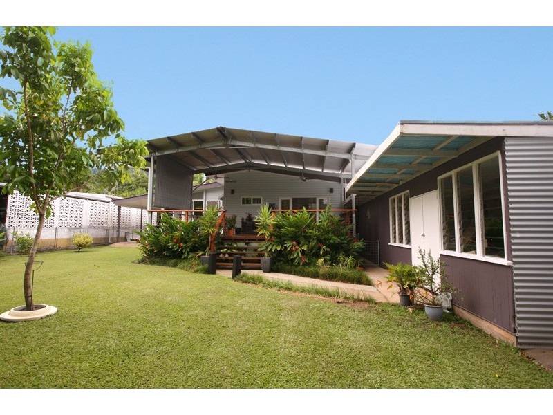 143 Greenslopes Street, Edge Hill QLD 4870