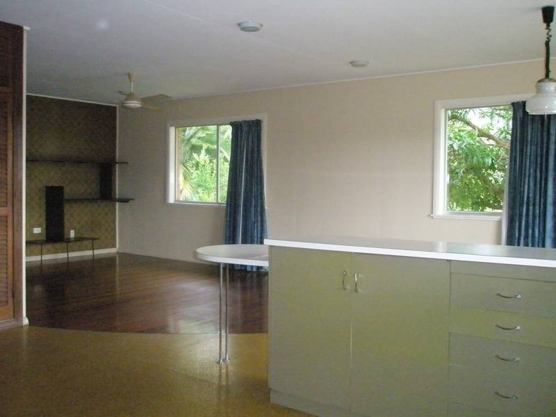 11 Barnes Street, Earlville QLD 4870