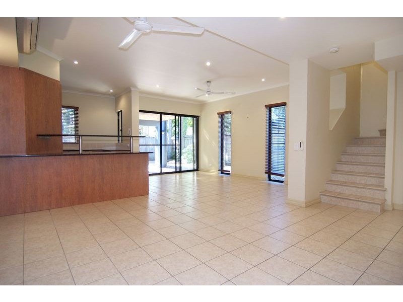 2/14 Undine Street, Clifton Beach QLD 4879