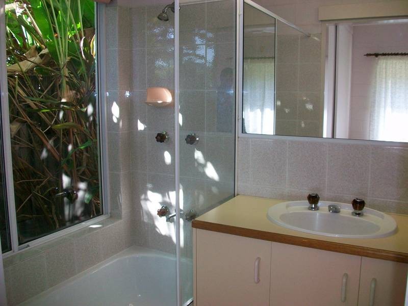 26 Ireland Cr, Whitfield QLD 4870