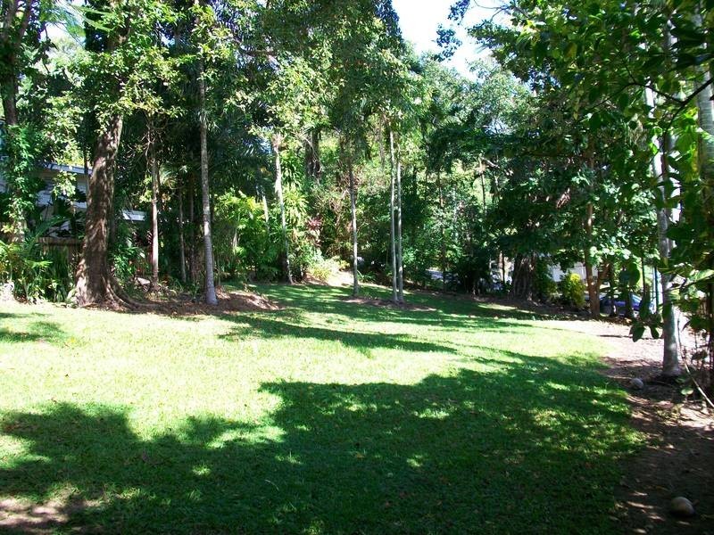 33 Mason Street, Stratford QLD 4870